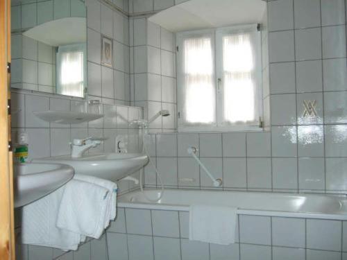 Lindenhof Hotel Mornsheim ภายนอก รูปภาพ
